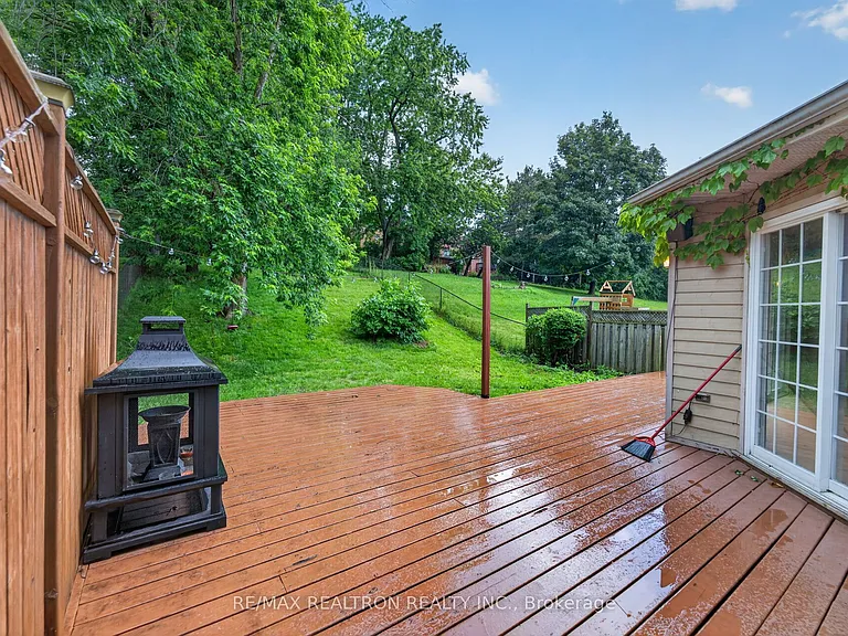 49 Meekings Dr — Photo 49