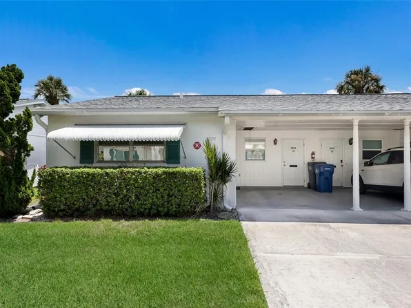 5994 Hibiscus Dr, Bradenton, FL 34207