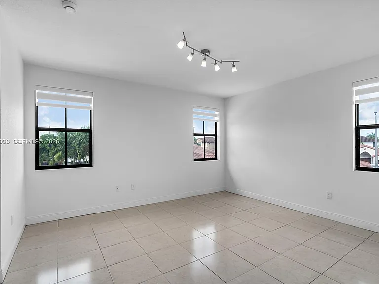 9925 NW 10th St — Photo 21
