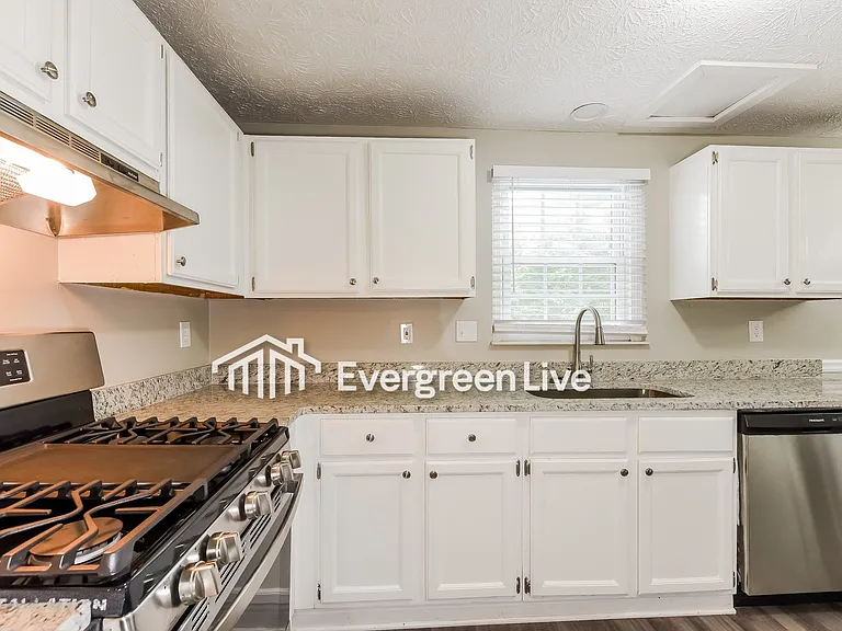 4806 White Oak Trl — Photo 10