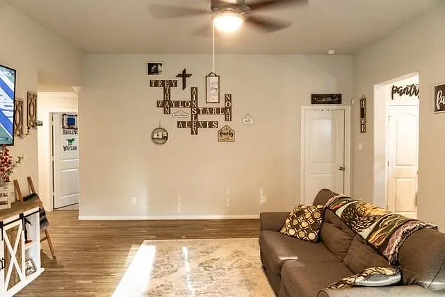 249 Crestview Dr — Photo 12