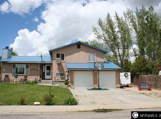 217 Boxelder Trl, Glenrock, WY 82637