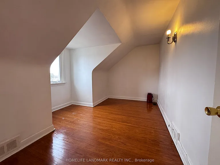 121 Bishop Ave — Photo 7