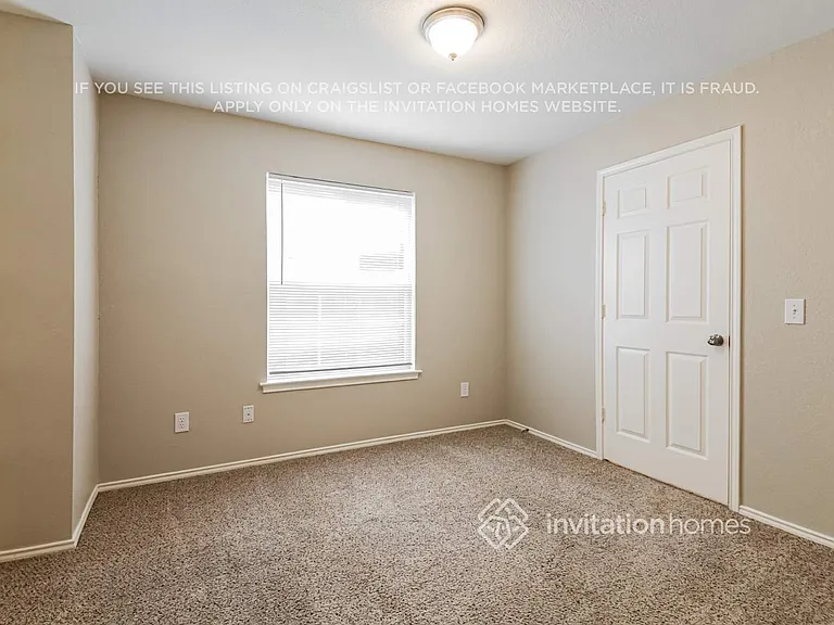 7714 Straits Dr — Photo 14