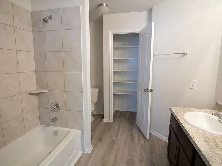 18602 Paddys Creek Trl — Photo 11