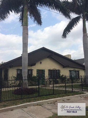 1st image of 382 S Sam Houston Blvd