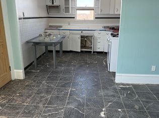 19 Butler Ave Floor 3, Central Falls, RI 02863