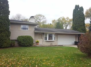 1701 Kingston Dr, Saginaw, MI