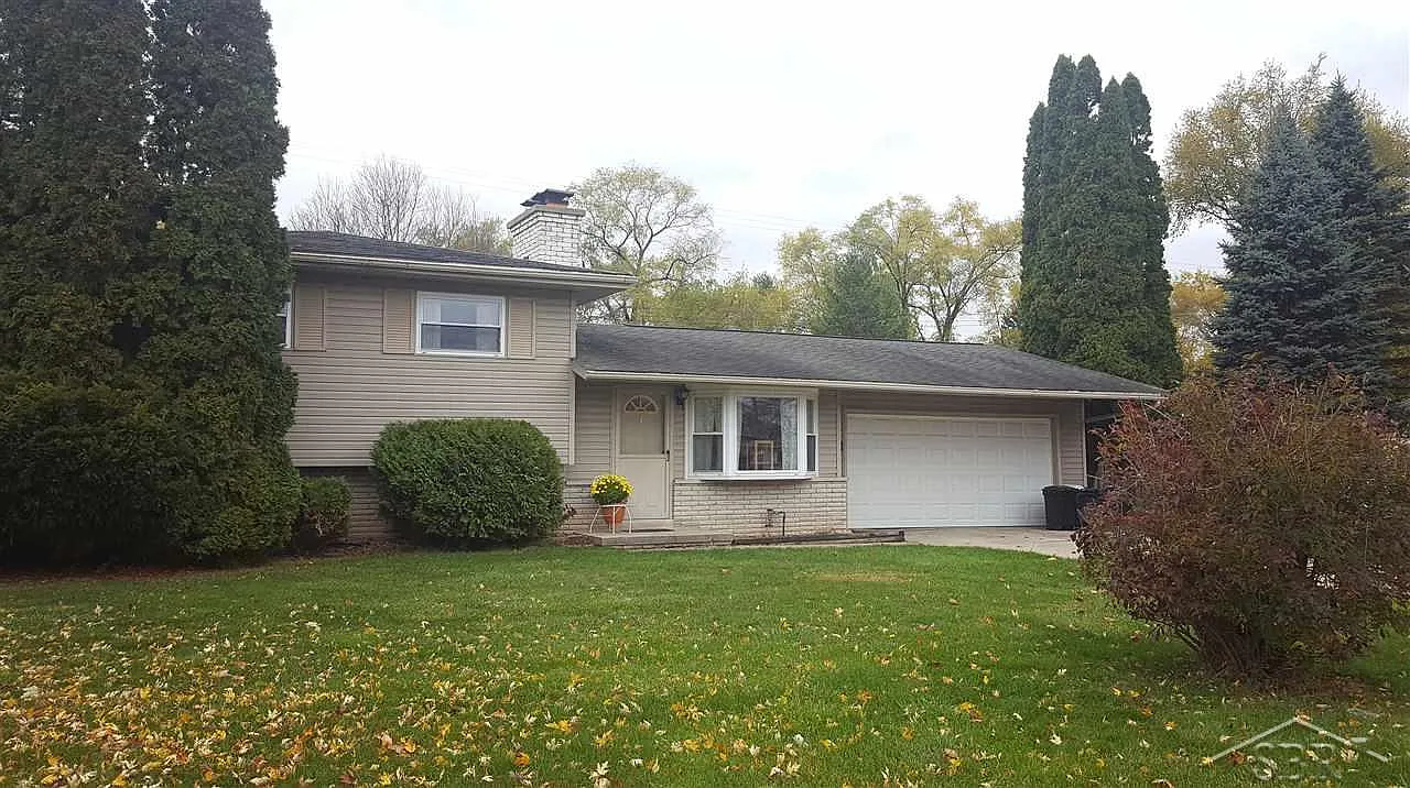 1701 Kingston Dr photo 1