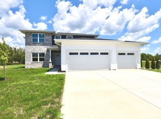 104 Raef Rd, Downs, IL 61736