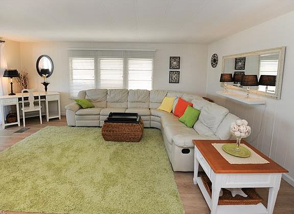 5th image of 4700 Lahaina Ln