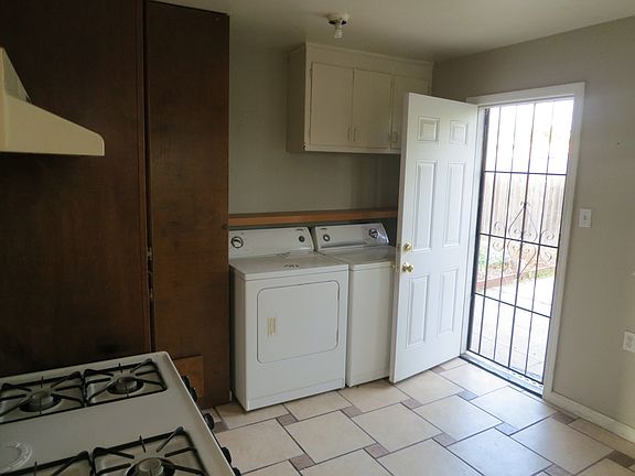 Kitchen Photo #2