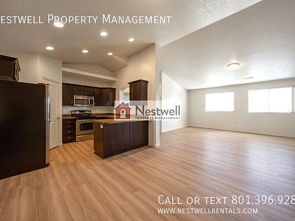 3rd image of 999 W Village River Ln APT B9