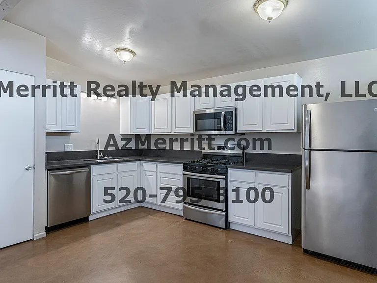 3647 E 2nd St #106 — Photo 8