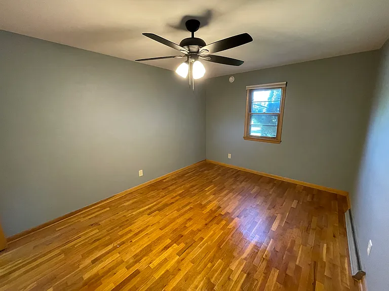 1704 Pixley Ave — Photo 7