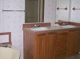 2255 Eddington Rd, Marshall, TX 75672