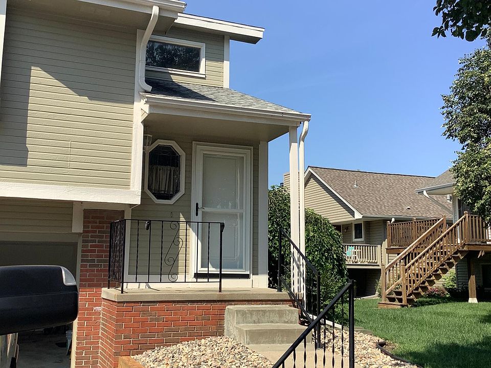 1st image of 6716 S 152nd St