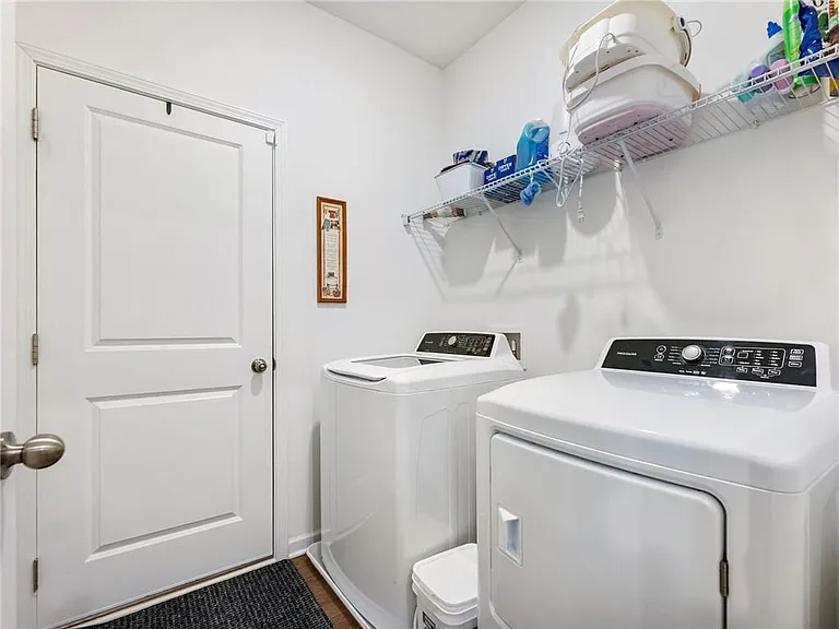 680 Groover St — Photo 15
