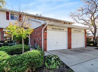 1726 Trent Ct, Wheaton, IL