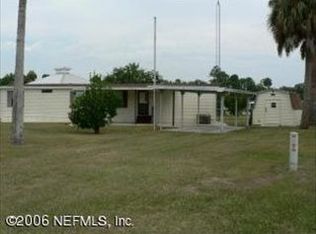 212 Monroe Ave, Satsuma, FL 32189