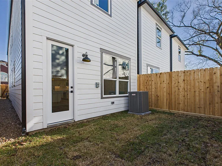 5032 Creekmont Dr — Photo 5