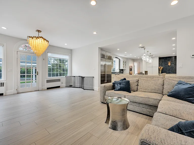 105 Everit Ave — Photo 15