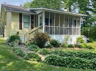 4410 McBrayer Rd, Flowery Branch, GA 30542