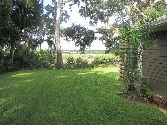 3rd image of 17 Debra Ln