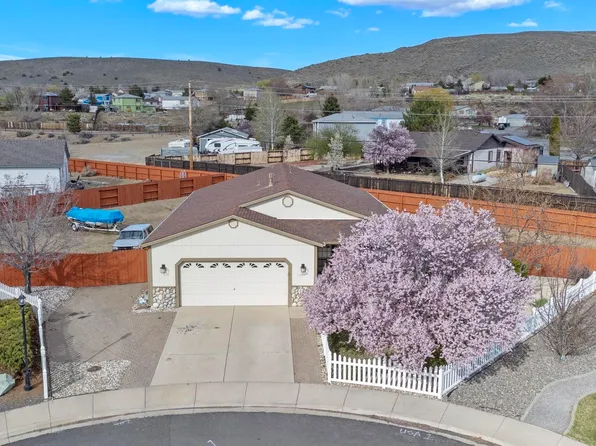 17257 Bear Lake Dr, Reno, NV 89508