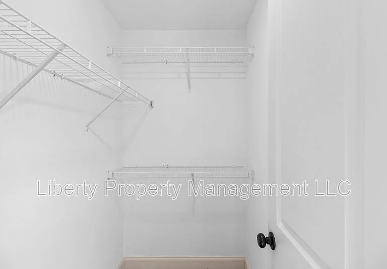 4199 Overhills Rd — Photo 11