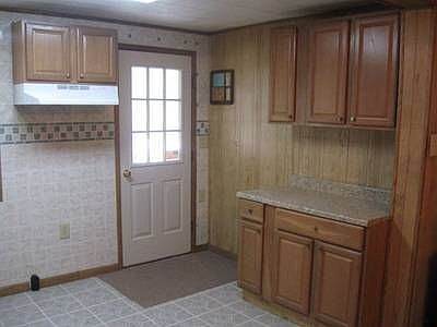 4th image of 518 W Howard St