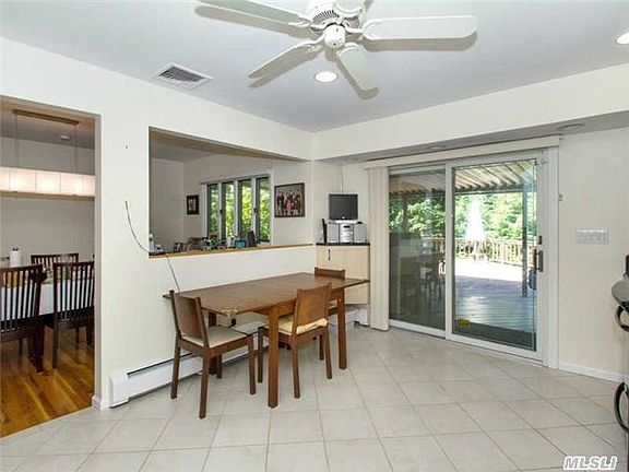 3rd image of 17 Fairway Dr