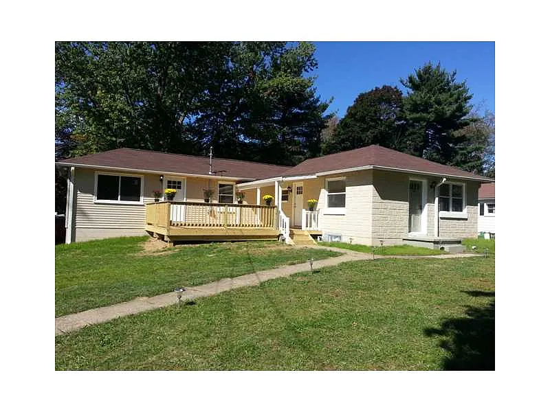 542 Perry Hwy photo 1
