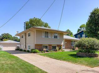 3807 Twana Dr, Des Moines, IA 50310
