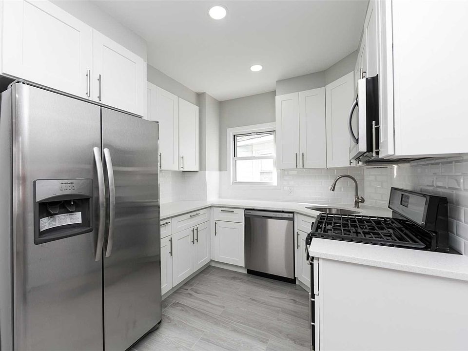 1st image of 176-17 137th Ave