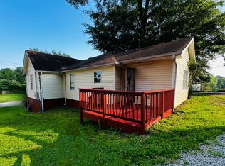 38 Hollywood Dr NW, Atlanta, GA 30318