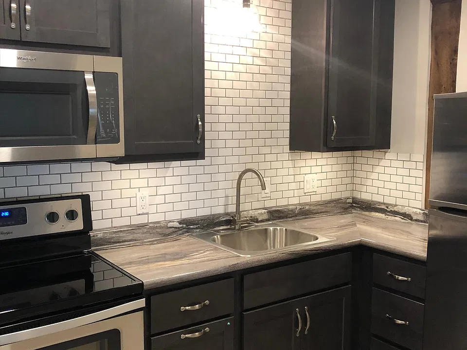 105 E B St #6