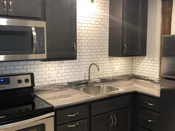 105 E B St APT 6, Belleville, IL 62220