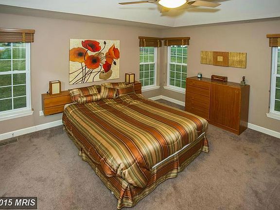 2nd image of 2890 Runnymede Dr