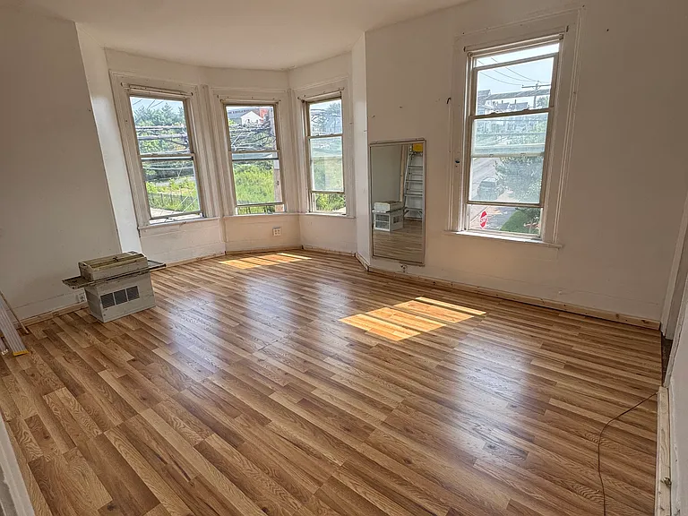 357 Harral Ave #1 — Photo 1