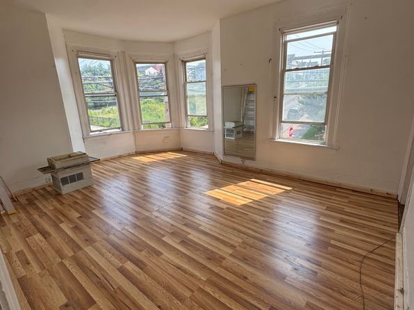 357 Harral Ave #1