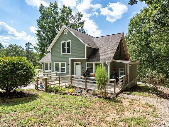 3rd image of 423 Deer Run Rd
