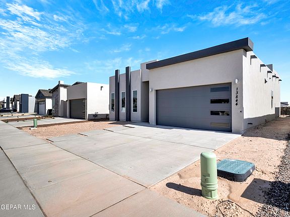 3rd image of 13844 Paseo De Loma Dr
