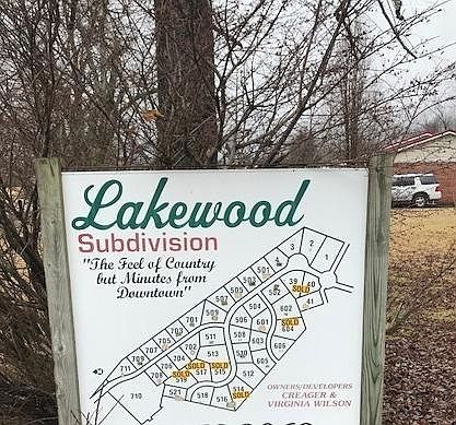 1st image of 802 Woodland Way