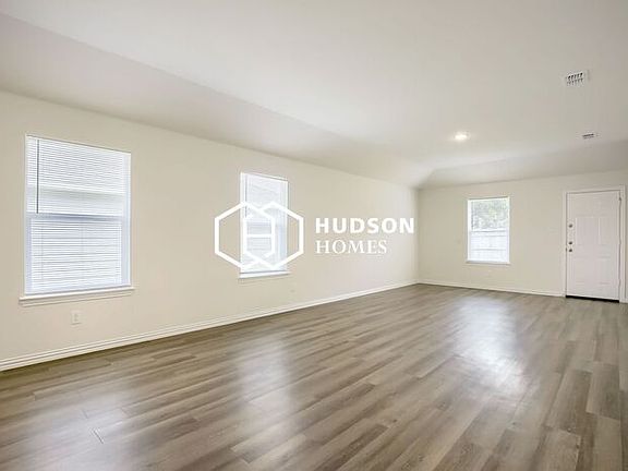 2nd image of 110 Doma Ave