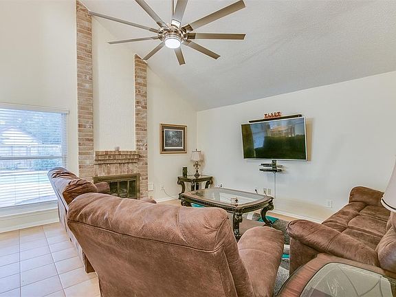 4th image of 8527 Pine Falls Dr