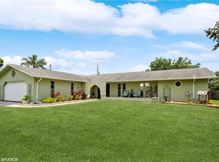 14 W Plumosa Ln, Lake Worth, FL 33467