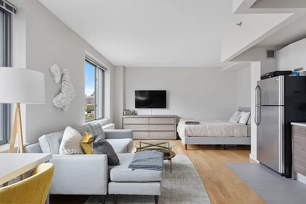 Rented by Compass | media 14