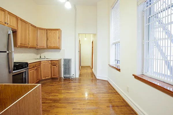Rented by Warren T Real Estate Corp. | media 13
