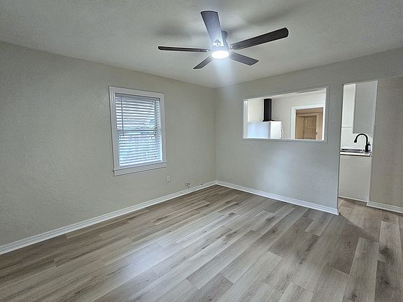 3rd image of 4715 13th Ave S
